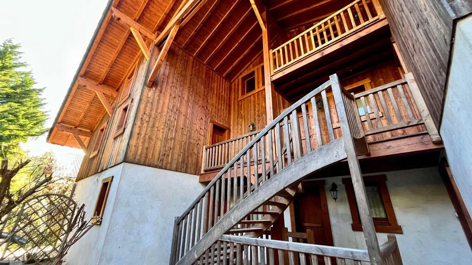 Apartment Chalet Moderne 3 Chambres Avec Balcon Et Garage A Samoens - Fr-1-624-25